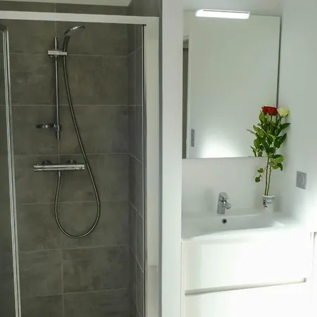 Apartament Enola - Sea View Terrace Parking - By Tgb