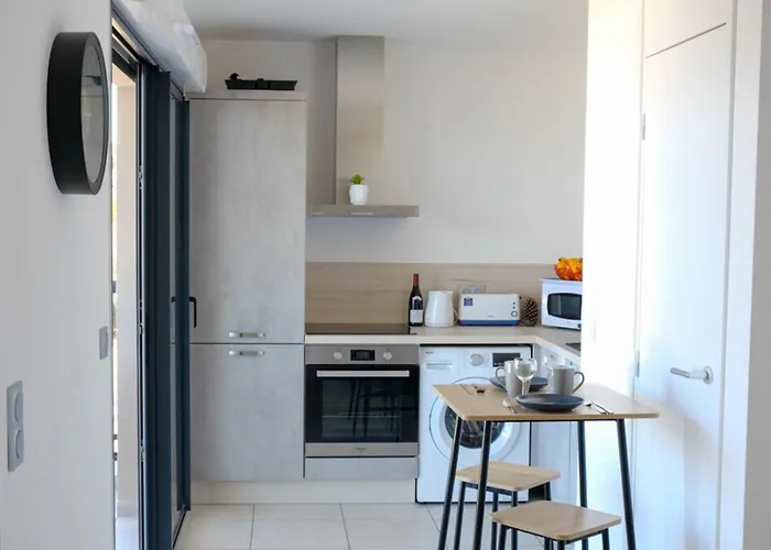 Enola - Sea View Terrace Parking - By Tgb *